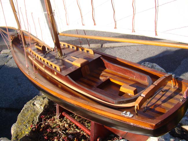 An attractive plank -on-frame Victorian style two-masted schooner — image 2